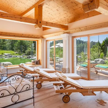 Lärchenhof Hotel 4*